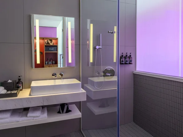 جناح فاخر بسرير كينج بإطلالة على المدينة، Wink Hotel Can Tho 3/3