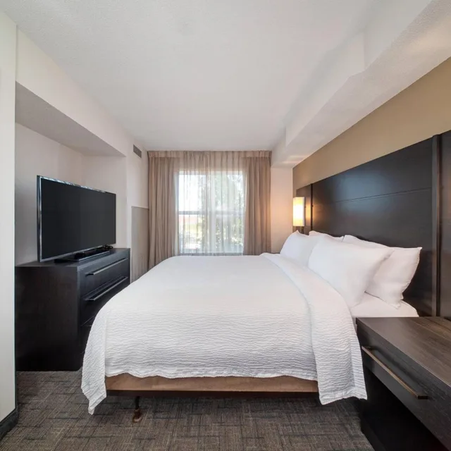 جناح بسرير كوين بغرفة نوم واحدة مع أريكة، Residence Inn By Marriott Whitby 2/8