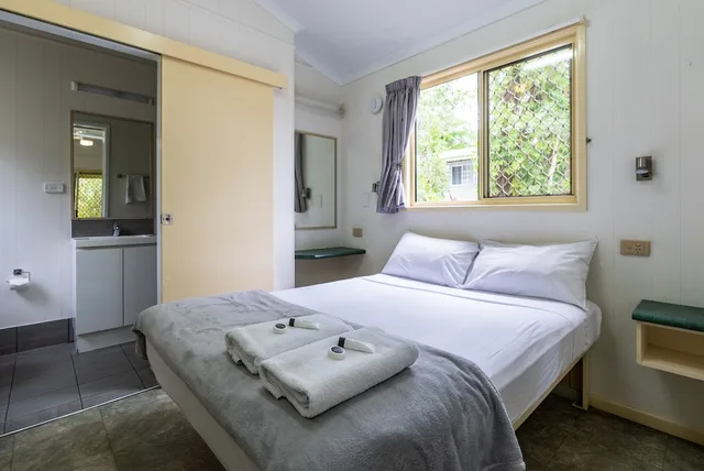 Vintage, Cabin, 1 Double and 2 Bunk Beds, Bunk Bed, Pet Friendly، KIPARA TROPICAL RAINFOREST RETREAT 1/2