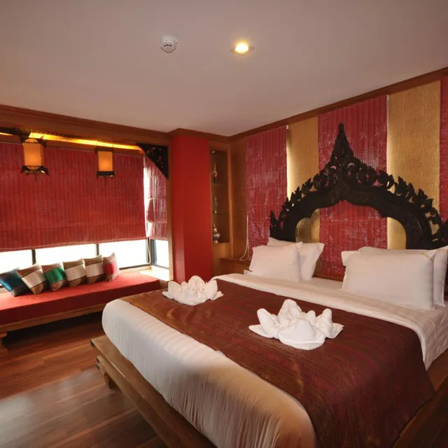 جناح بسرير كينج بجاكوزي في طابق منخفض، Chalelarn Hotel 2/10