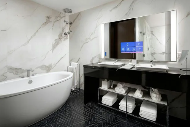 Bi Level, Penthouse Suite, Suite, King Bed، The Sinclair Autograph Collection 2/2
