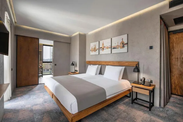 غرفة بسريرين منفصلين بشرفة، Iota Hotel Tbilisi 1/2