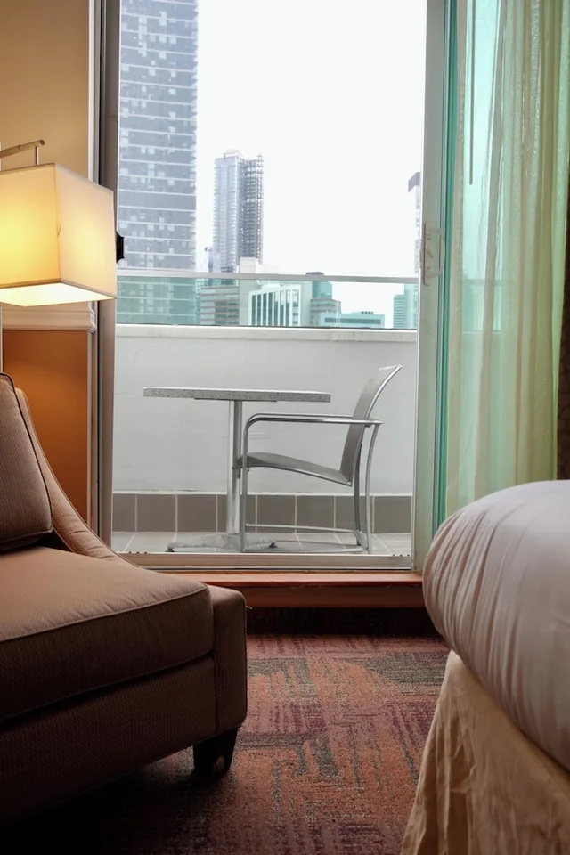 غرفة ديلوكس بسرير كوين بشرفة، LIC Manhattan View Hotel 2/2