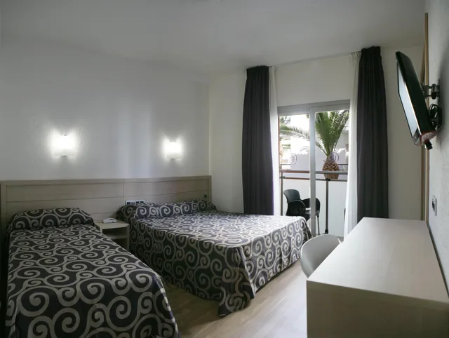 Standard, Double Bed, Balcony or Terrace، Tossa Beach Center 2/4