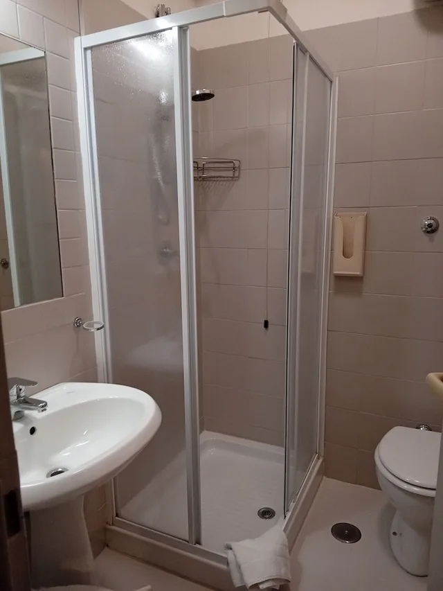 غرفة اقتصادية صغيرة بسرير فردي بغرفة نوم واحدة بحمام خاص، Tourist House 7/8
