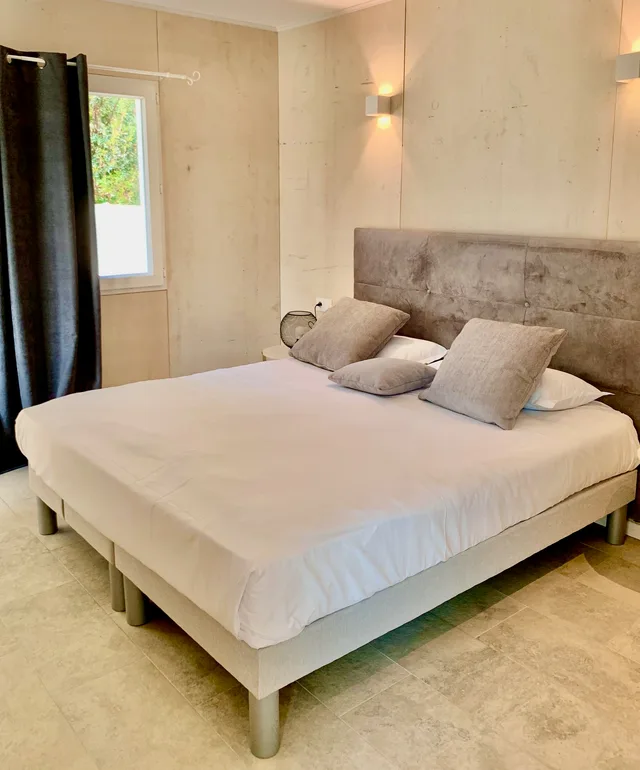 جناح جونيور، Bella Vista Residence 2/5
