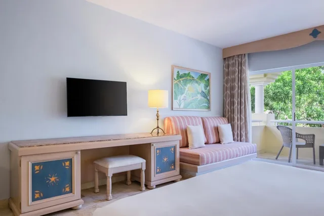 Premium, 2 Double Beds, Near the Pool، Iberostar Waves Paraiso del Mar 2/3