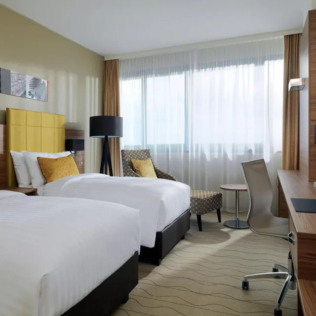 غرفة تنفيذية تنفيذية مع دخول الصالة في طابق مرتفع، BONN MARRIOTT HOTEL 1/10