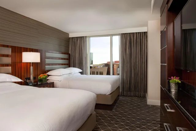 1 Bedroom, Suite, 2 Double Beds, City View, Executive Level، HILTON NASHVILLE-DOWNTOWN 2/3