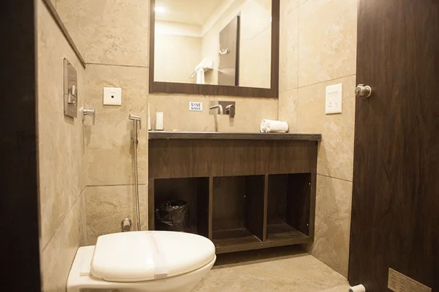 غرفة ديلوكس بسرير مزدوج بإطلالة على المدينة للمدخنين، Hotel Rg Inn 8/8