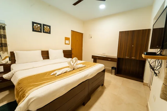 Superior, Double Bed, Balcony, Kay's Riverview Resort 1/1