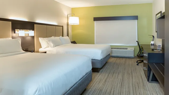 غرفة قياسية بسريرين كوين لذوي الإعاقة، Holiday Inn Express Suites Tampa East Ybor City 6/10