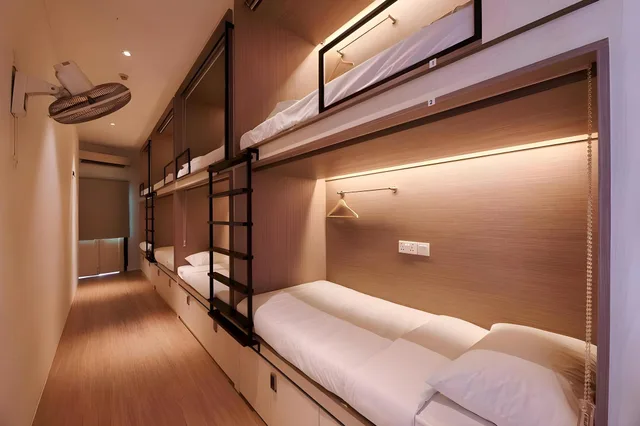 Capsule, Mixed Dorm, Single، BEAT. Sports Hostel At Little India 1/1
