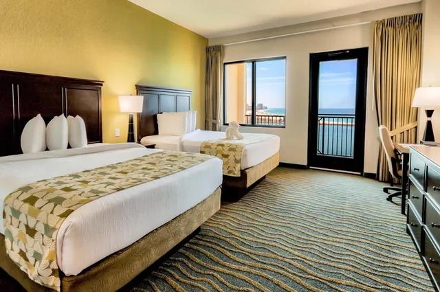 غرفة بسرير كوين بإطلالة على المسبح، Edge Hotel Clearwater Beach 2/2