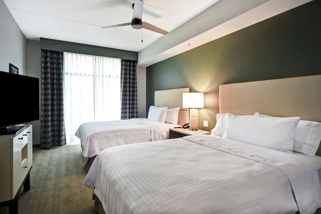 جناح بسريرين كوين لذوي الإعاقة، Homewood Suites By Hilton Greenville Downtown Sc 1/2