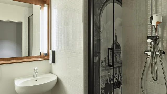 غرفة قياسية بسرير كوين مع أريكة، Hotel Campanile Marne La Vallee Bussy Saint Georges 4/5