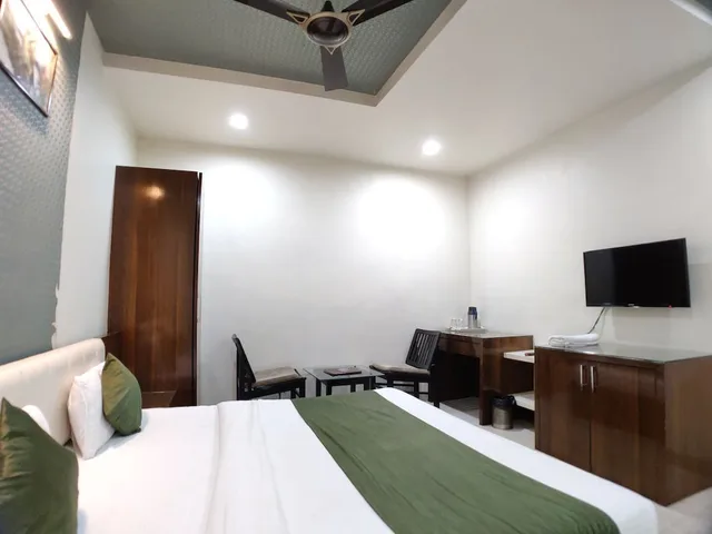Superior, Double Bed, HOTEL TILAK 4/10