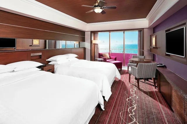 Club, 3 Beds, Sheraton Grande Tokyo Bay Hotel 3/3