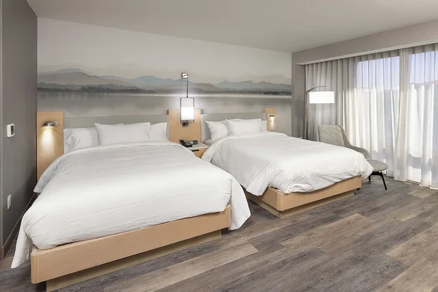 جناح بسرير كينج وسريرين كوين بغرفتي نوم مع سرير سحّاب إضافي لذوي الإعاقة، Courtyard By Marriott Los Angeles Monterey Park 1/4