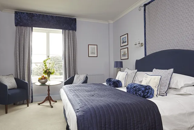 غرفة بريميير بسرير مزدوج بإطلالة على الحديقة، The Royal Hotel 1/2