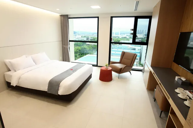 غرفة قياسية بسرير كوين، Hotel Skypark Daejeon I 1/1