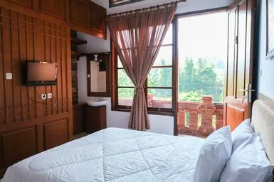 Moderate, King Bed, Jawa Dwipa Heritage And Convention 1/1
