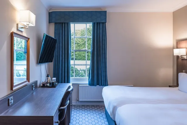 غرفة كلاسيكية بسريرين منفصلين، Avisford Park Hotel 6/10