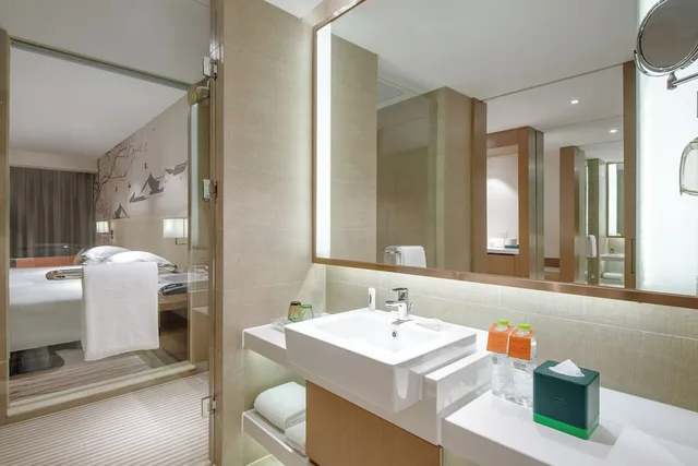 غرفة قياسية بسرير كينج بشرفة، Holiday Inn Chengdu High-Tech Center 5/7