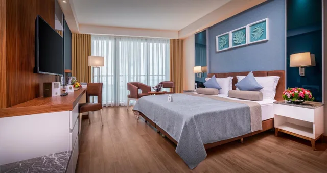 غرفة قياسية بإطلالة على البحر، Baia Hotel Lara 2/3