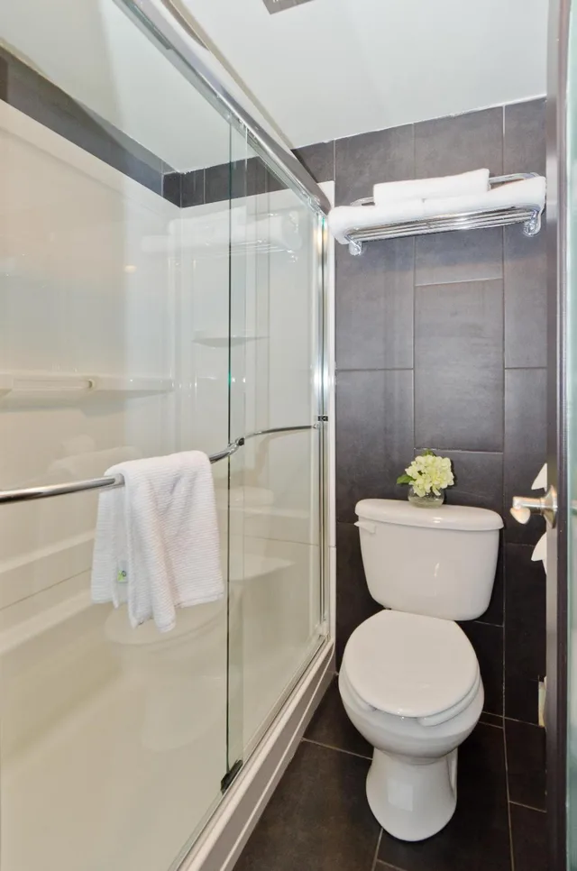 غرفة بسرير كينج، Centro Motel 5/9