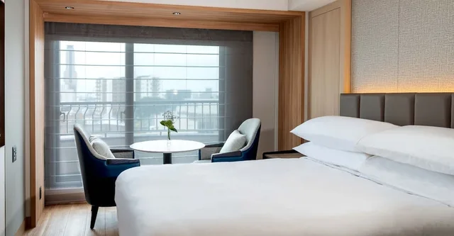 Room, Queen Bed, Grand Hamamatsu 3/10