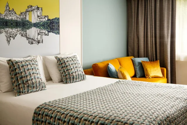 غرفة كلاسيكية عائلية مع أريكة، Mercure Swansea Hotel 2/5