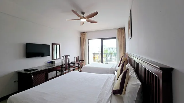 غرفة ديلوكس ثلاثية بسرير كينج، Praha Hotel Phu Quoc 6/10