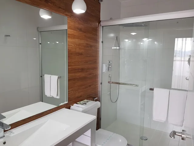 غرفة كومفورت بسرير كوين، Hotel Art Santander 3/3