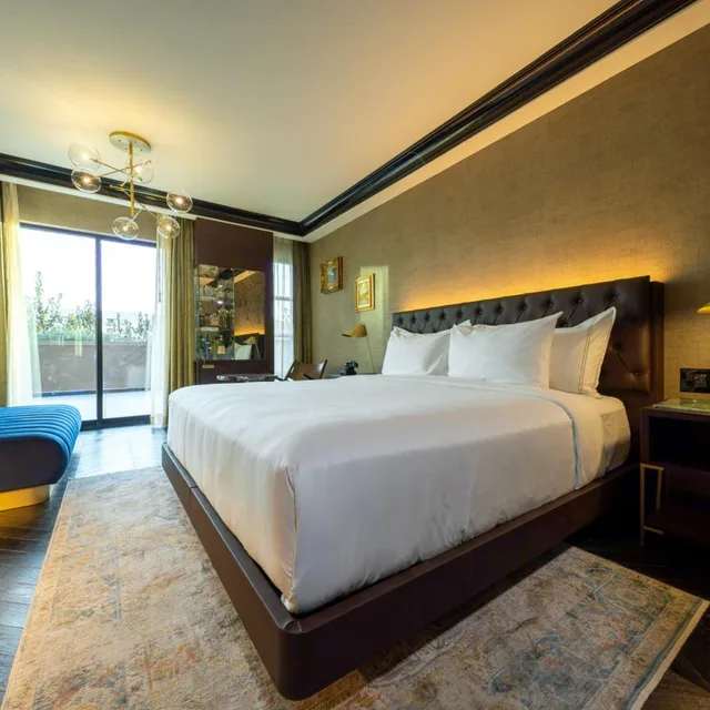 غرفة بسرير كينج لذوي الإعاقة، Whisky Hotel 2/4