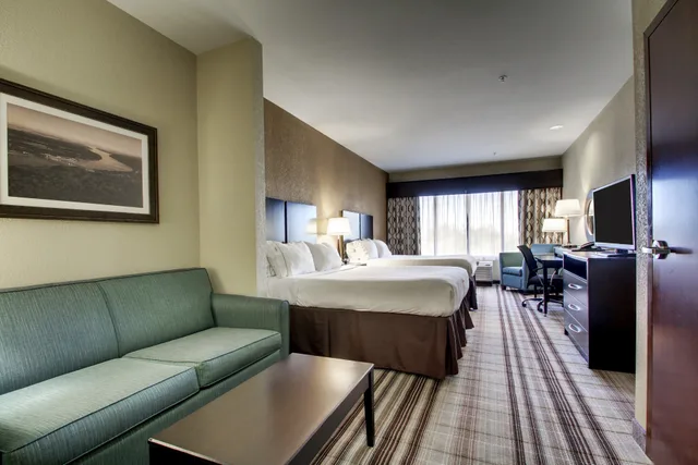 جناح، Holiday Inn Express Hotel Suites Natchez South 1/2