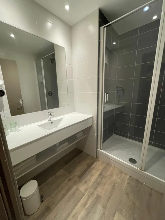 جناح، Brit Hotel Saint Brieuc St Brieuc Langueux 7/9