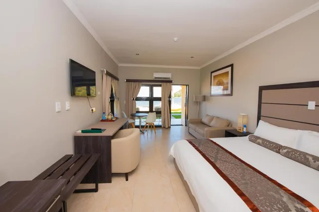 Lakeview Suite, Sunbird Nkopola 2/4
