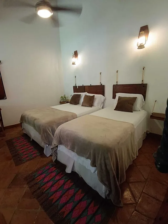 غرفة أساسية ثلاثية بسرير مزدوج وسرير فردي، BOHEMIA HOTEL BOUTIQUE 1/3