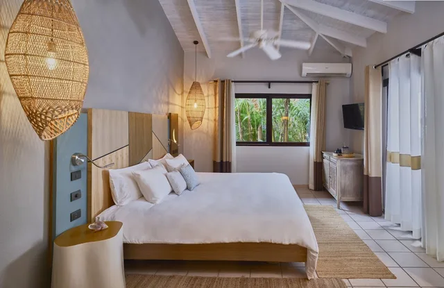 غرفة ديلوكس بسرير كينج، Cala Luna Boutique Hotel and Villas 1/3