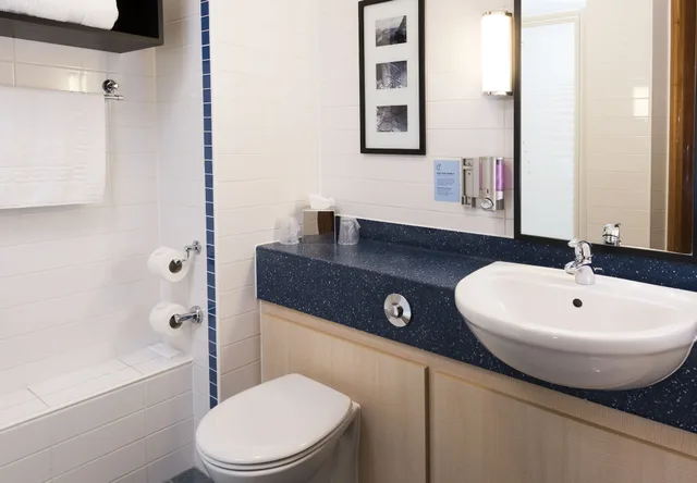 غرفة قياسية بسريرين منفصلين، Holiday Inn Express Birmingham - Star City 2/3