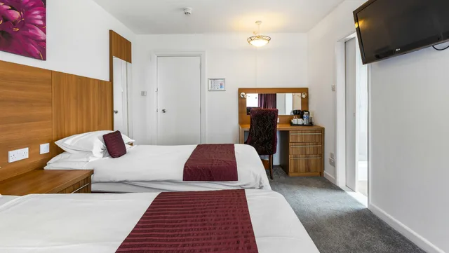 غرفة قياسية بسريرين منفصلين، Magnuson Hotel Sandy Lodge Newquay 1/4