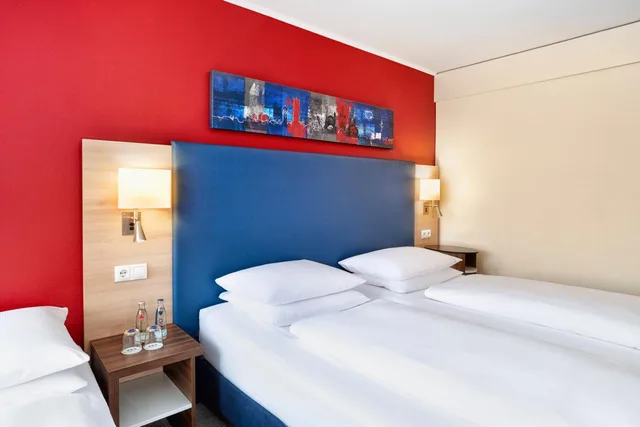 غرفة كومفورت ثلاثية بسرير فردي، H Hotel Koln Bruhl 3/10