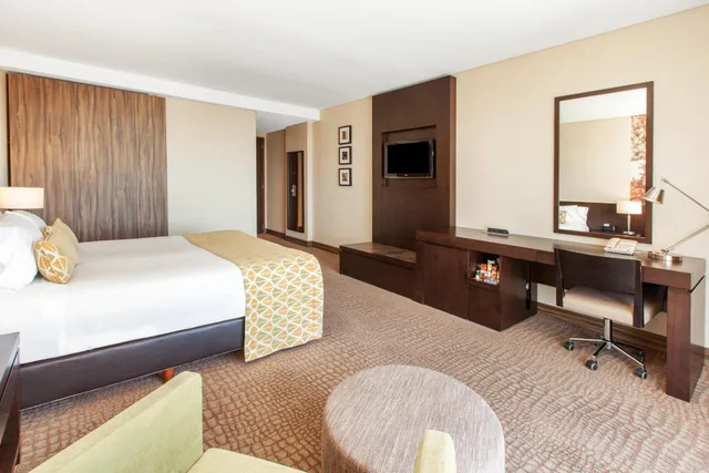 غرفة ديلوكس بسرير مزدوج بإطلالة على النهر، Wyndham Nordelta Tigre Buenos Aires 2/4