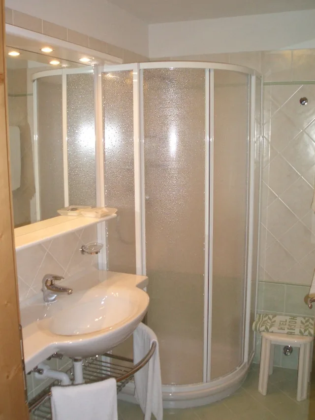 غرفة كومفورت ثلاثية بسرير مزدوج وسرير فردي، Hotel Ariston 10/10