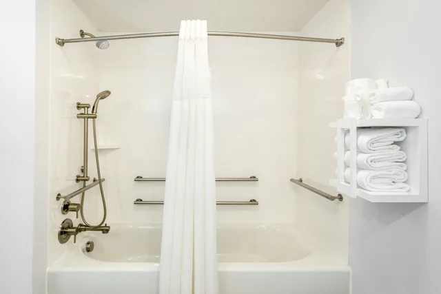 غرفة بسرير كينج لذوي الإعاقة، Hampton Inn Suites Nashville Green Hills 3/3