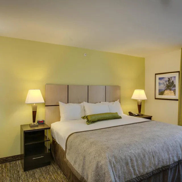 غرفة بسرير كوين لذوي الإعاقة، Candlewood Suites College Station At University 2/3