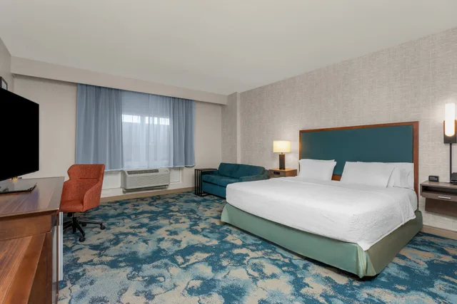 Room, King Bed, Accessible, Hampton Inn Suites Deland 1/10