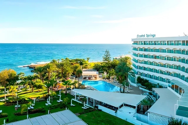 جناح تنفيذي، Crystal Springs Beach Hotel 1/1