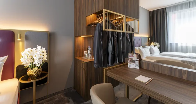 غرفة بريميوم بسريرين منفصلين، Plaza Premium Muenchen 5/5